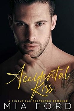 Accidental Kiss (Accidental Hook-Up 2) by Mia Ford